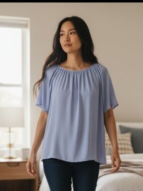 LOFT Beautiful Lavender Short Sleeve Gathered Neck Blouse Flutter Sleeve Large